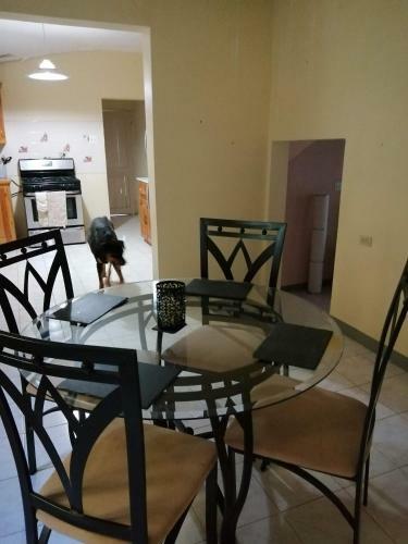 Comfortable Room In Shared House. Private Bathroom