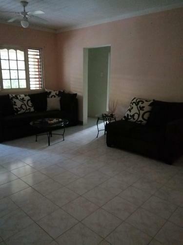 Comfortable Room In Shared House. Private Bathroom