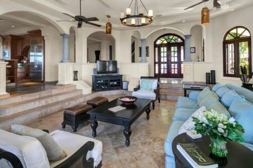 Villa A+ Location-breathtaking View-1st Time Avail