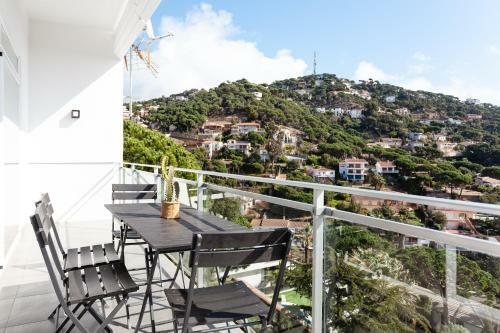 Villa Holiday House In A Garden With View