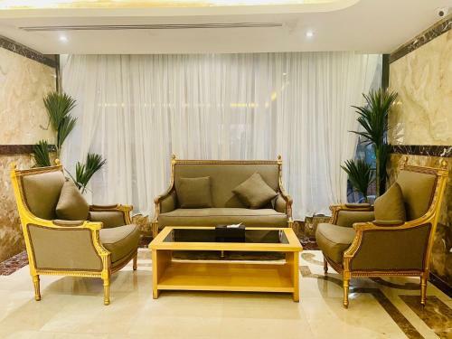 Ozone Hotel