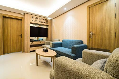 Mirnian Hotel