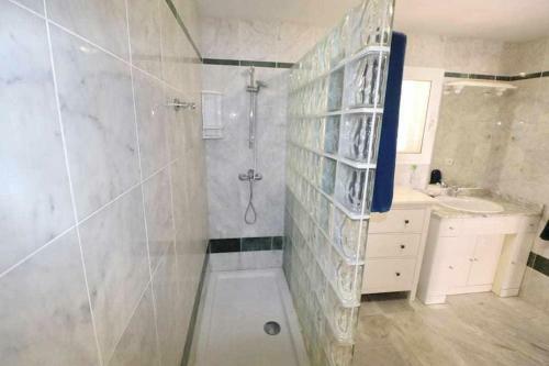 Apartamento B403 Los Cristianos 2 Bed 1 Bath Sleeps 4