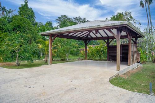 Villa Tracee / Sleep In World