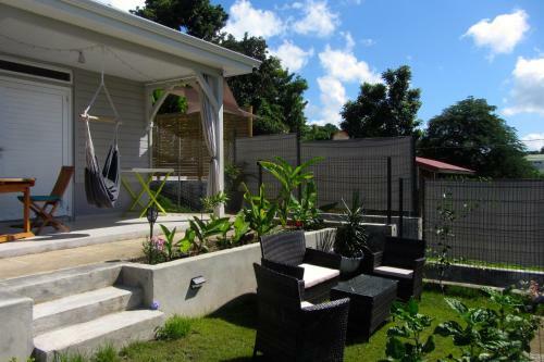 Or Bleu-bungalow Volcan Soufriere-vue Sur Mer