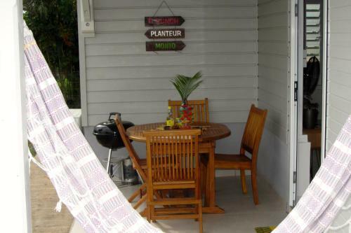 Or Bleu-bungalow Volcan Soufriere-vue Sur Mer