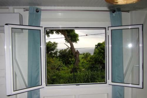 Or Bleu-bungalow Volcan Soufriere-vue Sur Mer