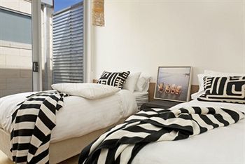 Aquabelle Apartments