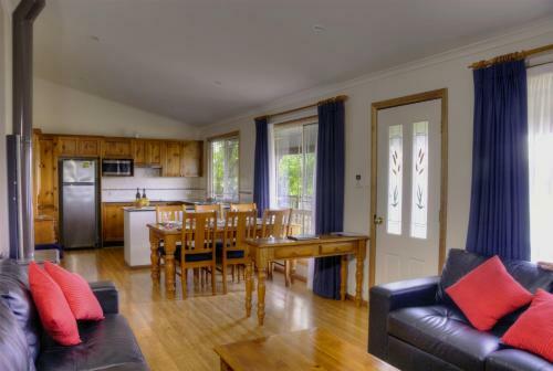Cottages On Lovedale