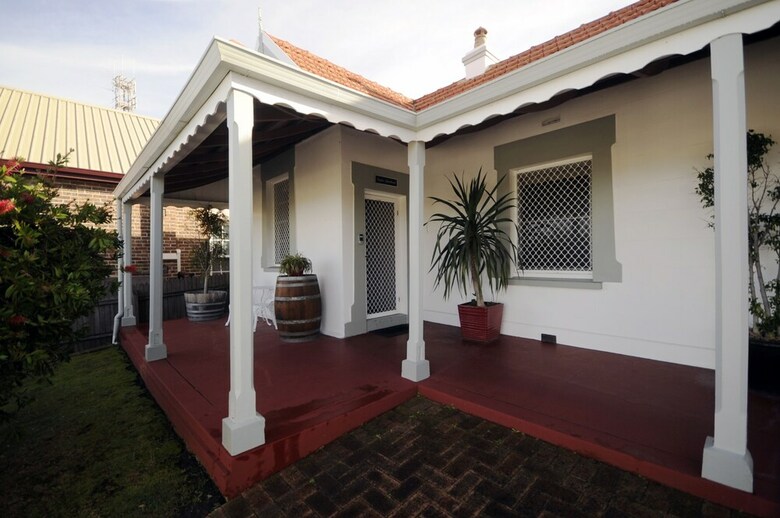 Aparthotel My Place Colonial Accommodation