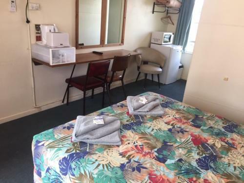 Governors Hill Motel
