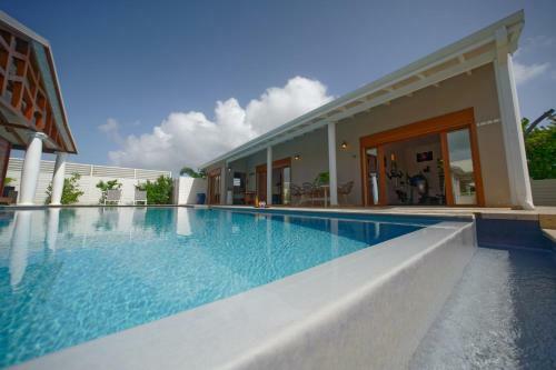 Hostal Suite Deluxe Villa Clair de Lune Fwi