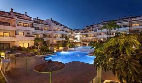 Apartamento Con Piscina Compartida, Cerca Playa In Tenerife Sur