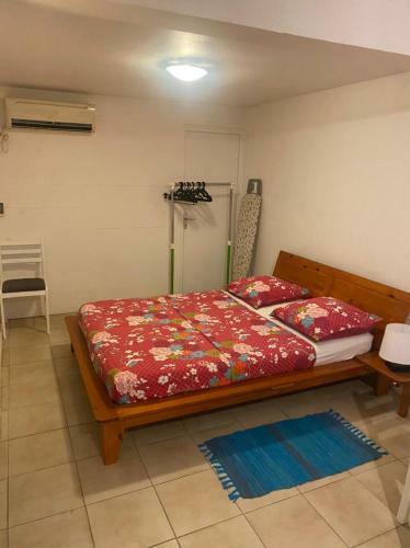 Hostal Location Bas De Maison