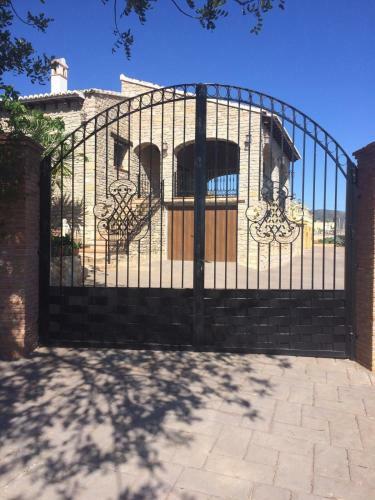 Spacious Villa With Large Private Pool And Incredible Views