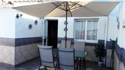 Apartamento �tico Con Gran Terraza En Lucena. Ideal Parejas.