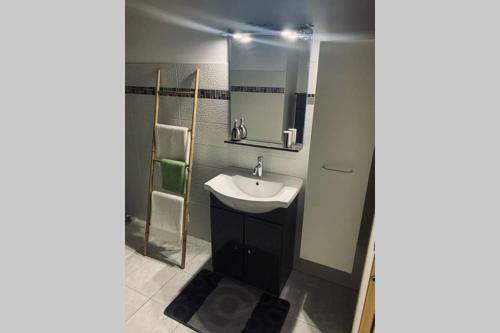 Apartamento T2 Spacieux Et Moderne - Plages � Proximit�s