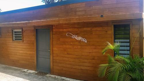 Lodge Pens�e Cr�ole