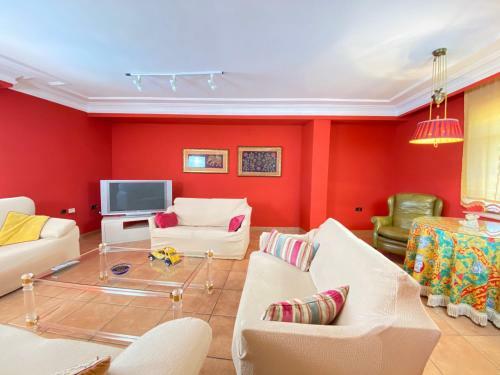 Magnifico Chalet Con Piscina !!!