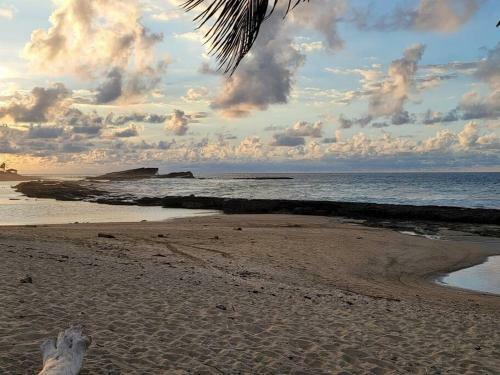 Kasa Chu! Comfortable 3 Bedrooms/ 2 Bathrooms House!