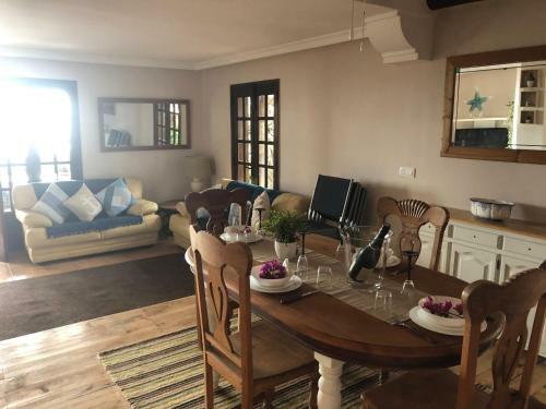 Immaculate 3-bed House With A Sea View In Macher