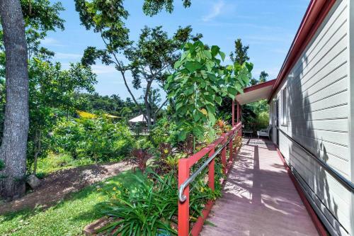 Big4 Airlie Cove Resort & Caravan Park