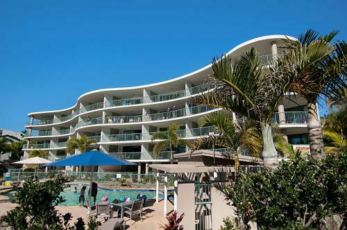 Hotel The Norfolks On Moffat Beach