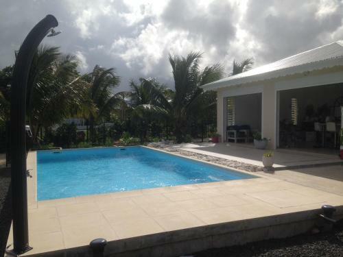 Bed & Breakfast Chambre D'h�te Coeur-coco Piscine