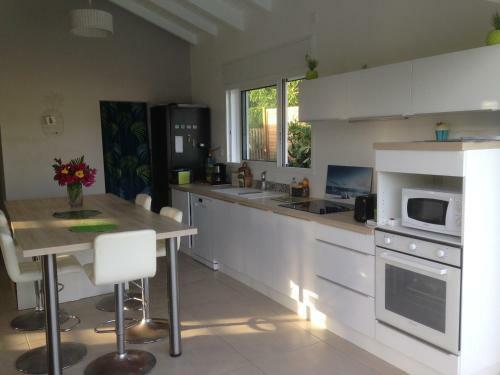 Bed & Breakfast Chambre D'h�te Coeur-coco Piscine
