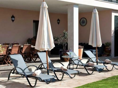 Luxury Villa In Manacor With Private Swimming Pool