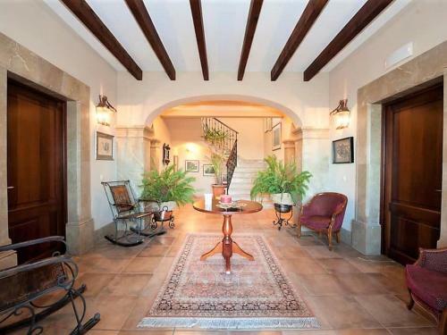 Luxury Villa In Manacor With Private Swimming Pool