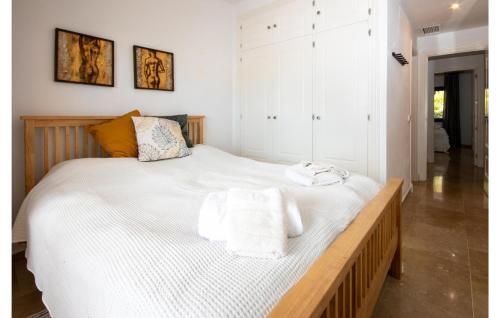 Amazing Apartment In Manilva With 2 Bedrooms
