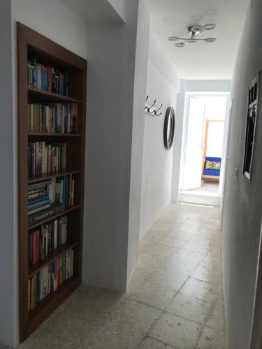 Calle de Iparraguirre, 1, Casa de La Luz