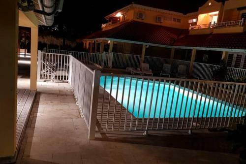 Superbe Studio Avec Piscine/jardin/terrasse Face � La Plage