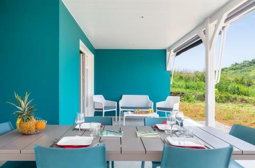 Sealake Villas