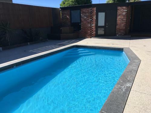 The Executive Spacious Home With A Pool