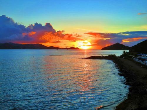 Apartamento Romantic 1br Condo & Private Pool @sapphire Beach IX