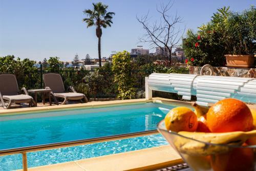 Sea Edge Friendly Villa
