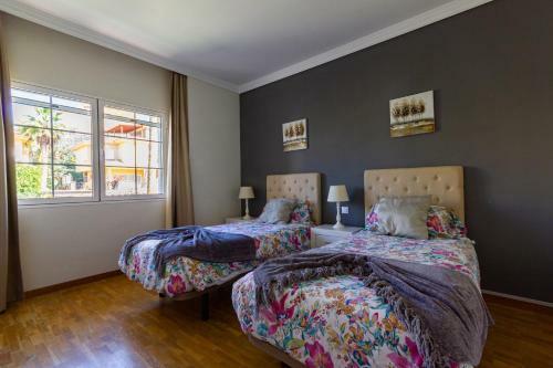 Sea Edge Friendly Villa