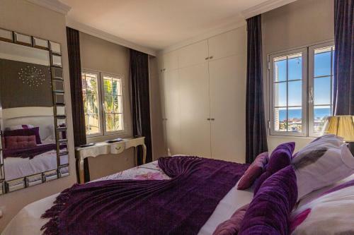 Sea Edge Friendly Villa
