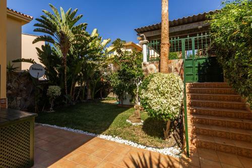 Sea Edge Friendly Villa