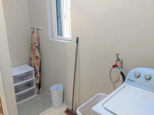 Apartamento Modern Kingston 2br 2bth Near Airport