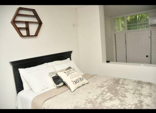 Apartamento Kingston Quiet Retreat 3 Bedroom 3 Bath