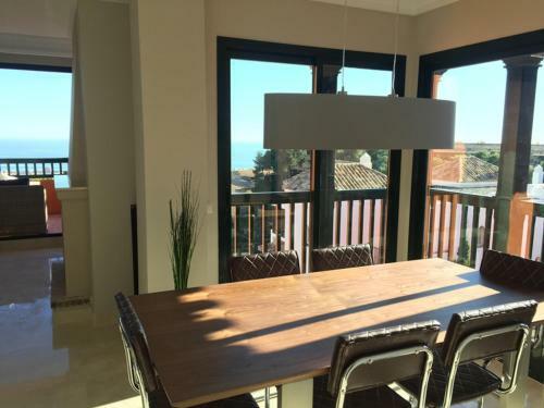 Luxury Sea View Apartment, 3 Bedrooms, Wifi