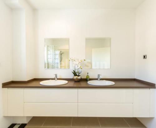 41-villa Casablanca With Stunning Views In Mijas!