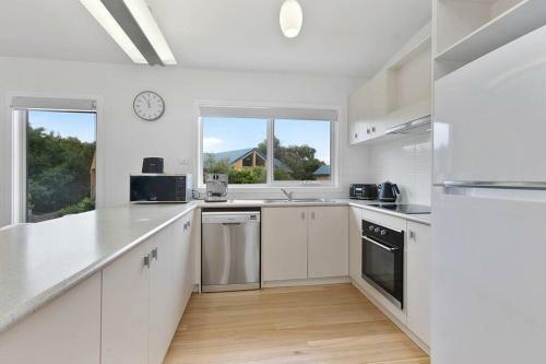 Charlie?s Beach House 1block To Beach Pet Friendly