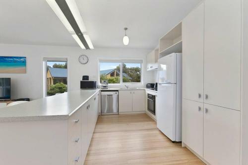 Charlie?s Beach House 1block To Beach Pet Friendly