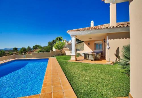 Luxurius Villa With Private Pool