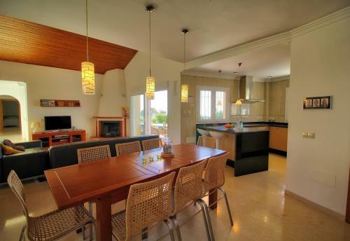 Luxurius Villa With Private Pool