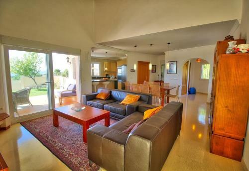 Luxurius Villa With Private Pool